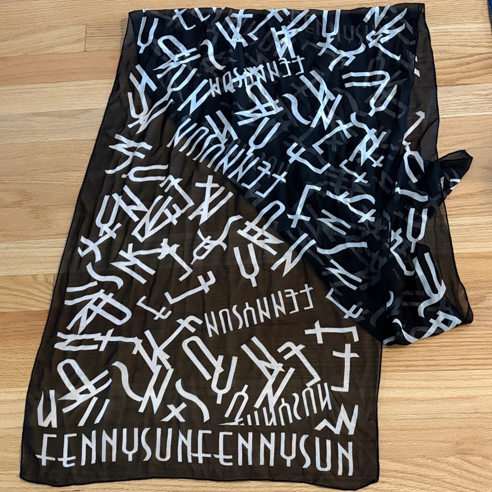 Black and White Fennysun Scarf - Picture 1 of 2